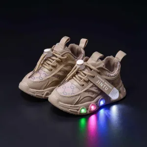 أحذية مضيئة للجنسين للربيع والصيف أحذية  . Unisex Luminous Shoes Spring Summer New Luminous